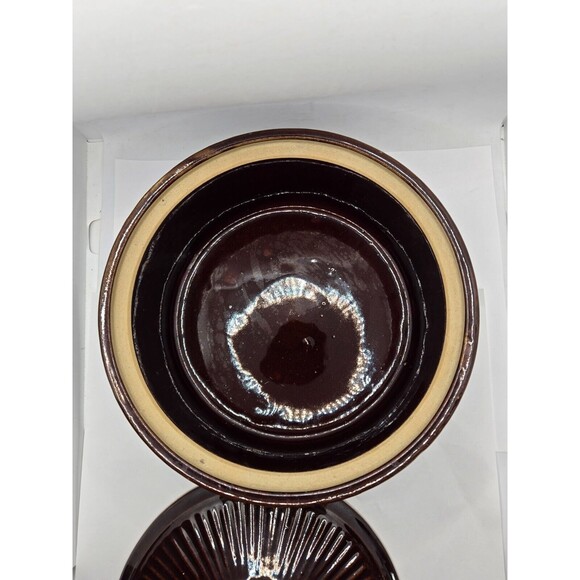 Vtg Dark Brown Stoneware Casserole w/lid Ribbed Design USA Made 8 1/4" D x 3.5" - Picture 4 of 10